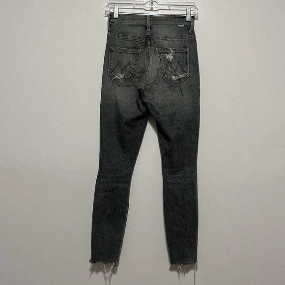 Mother The Swooner Ankle Chew Distressed Jeans in Gray Scene of the Crime 25 - Picture 5 of 11